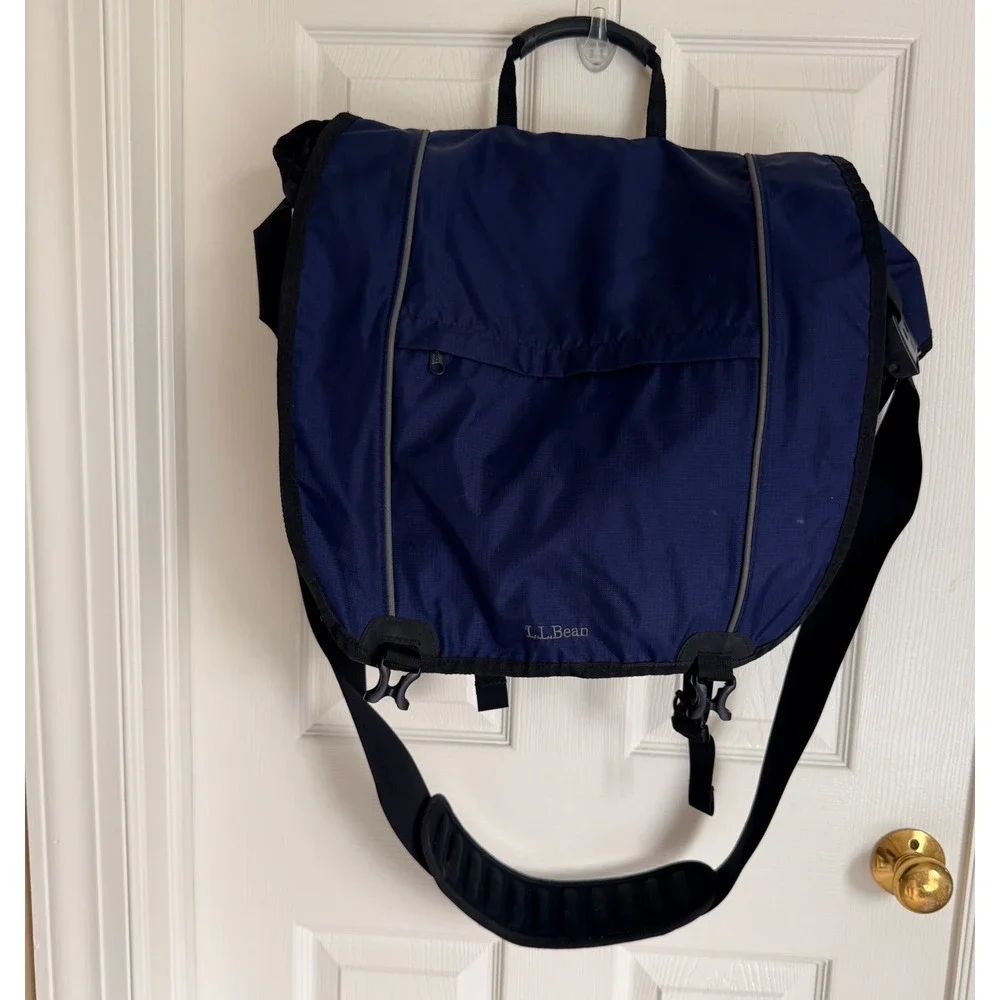 LL Bean Messenger Bag Navy Blue Ripstop Nylon Padded Strap Crossbody Laptop Bag